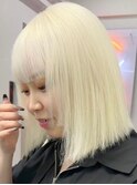 ホワイトブロンド[新宿駅/切りっぱなしボブ/エアリーロング]
