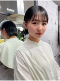 黒髪ミニボブ切りっぱなしボブ外ハネ