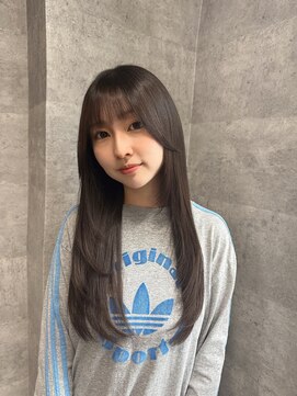 ルイス(L'wis) ブリーチなしグレージュ、レイヤーカット、20代