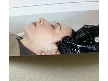 ヘアスペースシャインの雰囲気(ヘッドスパ中)