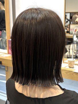 エリマ 調布(elima) 調布レディース切りっぱなしボブイルミナカラーアッシュブラウン