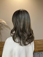 リポゾ(Riposo.)&nbsp;グレージュカラー・ハイライト