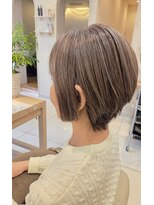 ミーサ(MYSA)&nbsp;くびれショート×白髪ぼかしハイライト