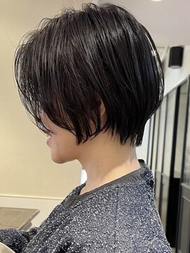 アビー(ABBEY) 立体感ショート