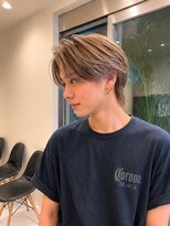 ベル 新宿(Belle) コントラストで作るセンターパートで立体感抜群