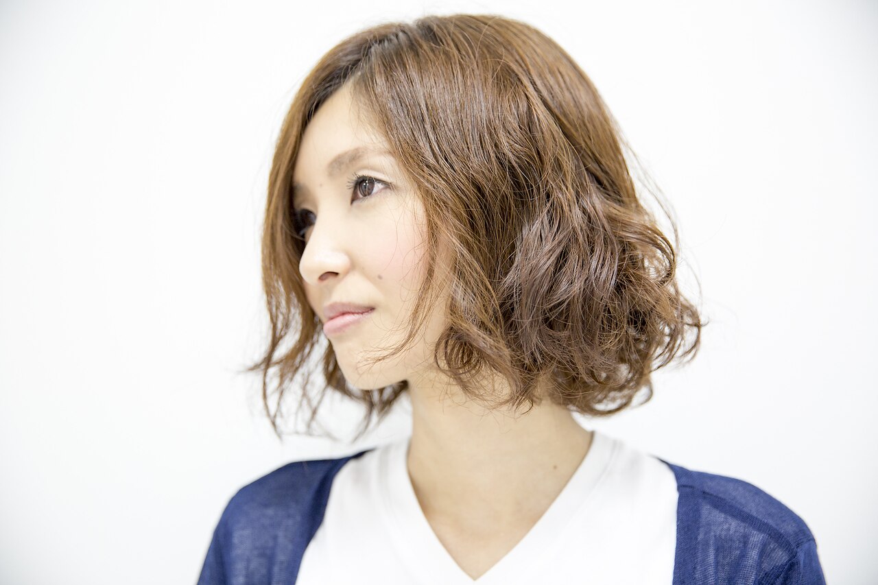 【ふんわりヘアーに♪】 カット+カールパーマ　\13750⇒\11000