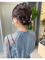 モルニ(MORNI)&nbsp;ヘアセット_マロンベージュ Aラインボブ かきあげ