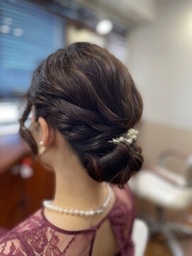 クレア(Crea) 編み込みまとめアレンジ