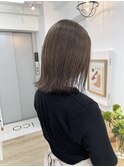 くすみベージュ