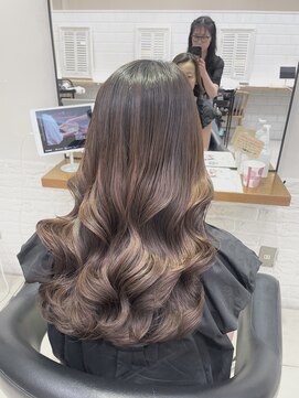 アピッシュ アオヤマ(apish AOYAMA) コテ巻きパーマ