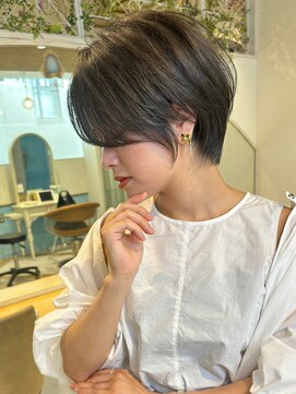 ロンド ストラーダ 心斎橋(Lond strada) ショート×ハイライト白髪ぼかし×マチルダボブ[心斎橋]