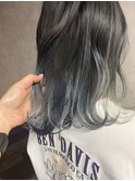 ブルー、モノトーン系のバレイヤージュ、グラデーションカラー