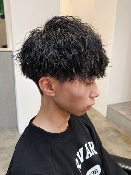 ニアウ 伊勢崎連取店(Niau) 刈り上げマッシュ縦落ちツイストスパイラルパーマメンズショート