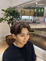 ウノプリールヴァモス(unopulir Vamos)&nbsp;メンズカラーブラウンセンターパートニュアンスパーマ