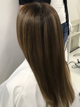 アティック(attic) ミディアム/ロング/ボブ/髪質改善/縮毛矯正/美髪/トリートメント