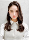 夏に映えるナチュラルブラウンヘアスタイル