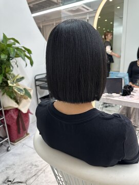 ロンドルピナス 小倉(Lond Lupinus) ミディアムヘア暗めカラー/デザインカラー/フェイスフレーミング