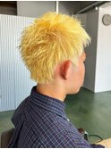 スパイキーショート ブリーチ 金髪 刈り上げ 20代 ダブルカラー