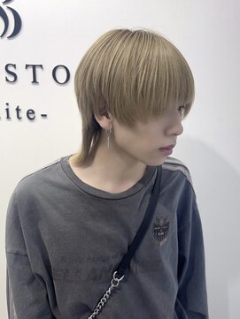 ボンドストーリーホワイト(BondStory White) 【Men‘s】王道マッシュウルフ 【東出】