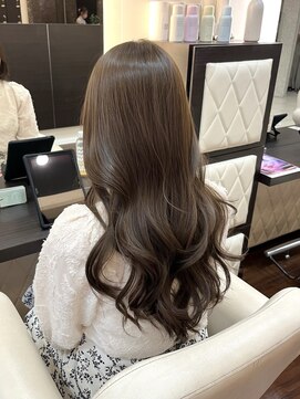 ヴィサージュ ギンザ VISAGE GINZA 透明感グレージュ×韓国風レイヤーロング