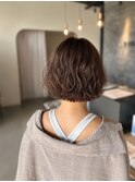 大人可愛いボブパーマと艶感グレージュカラー