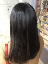 オッソ(OSSO)&nbsp;グレージュロング_毛先パーマことりベージュ