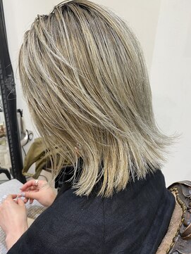 エル(EL by green) [ＡＫＩＫＯ]ミルキーベージュ×外ハネ