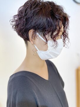 モリオ フロム ロンドン 成増店 【morio成増/ムラマツ】大人　刈り上げ　パーマ　カシス