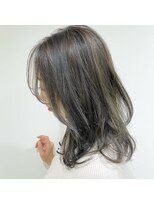 ラフヘアー(LaF)&nbsp;セミロング×アッシュカラー