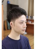 くせ毛を活かしたショートスタイル