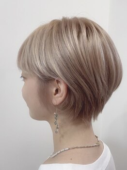 エニー ココ ヘアー(ANY.coco HAIR)の写真/【上通/並木坂/人気雑誌sweet掲載】１ｍｍ単位の繊細なカット技術で扱いやすく美しい上級者シルエットに◎