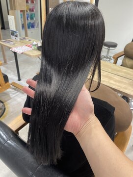 クラン(Chlan) 大人暗髪サラ艶ストレート×髪質改善トリートメント