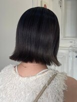 カムジーヘッドカミノウラ(COMEGHEAD KAMINOURA)&nbsp;切りっぱなしボブ透明感ショコラベージュ丸みショート韓国20代