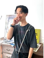 ヘアーアイストゥーレ(HAIR ICI TRE) スパイラルパーマ　メンズスパイラルパーマ　センターパート　