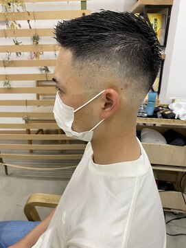 キューズ クラブ(cuz KLUB) 【cuzKLUB】バーバースタイル スキンフェード×サイドパート池袋