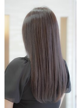 ムゥフ ヘアーアンドアイラッシュ(mouf hair&eyelash) 暗髪×ツヤ感ロング 王道アッシュカラー