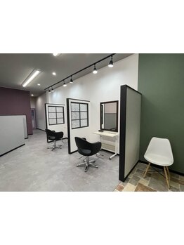 少人数制の半個室プライベートサロンで『本当になりたいスタイル』へ導きます。お気軽にご相談ください♪