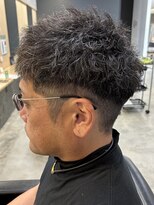 ニアウ 伊勢崎連取店(Niau)&nbsp;メンズマッシュパーマツイストスパイラルパーマ波巻きパーマ