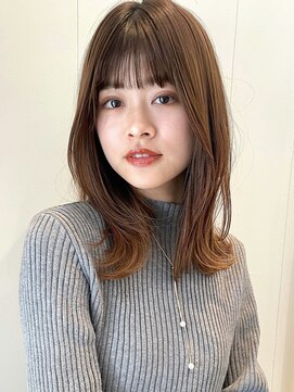 ガーデン ムサシコスギ(GARDEN MUSASHIKOSUGI) ミディアムレイヤー 外ハネ ハッシュカット オリーブベージュ