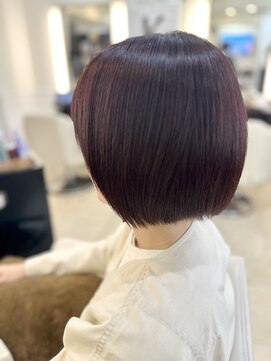 ルーウィン(LE WIN) 切りっぱなし前下りボブ/ピンク系ヴァイオレットカラー