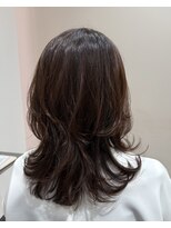 アンベリールフルー(EMBELLIR fleur) ★レイヤーカットミニウルフデジタルパーマ