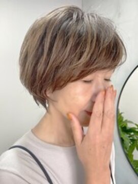 Ruufus恵比寿南/白髪ぼかしハイライト/ショートボブ/髪質改善 ショートボブ/40代50代/白髪染め