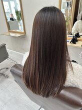 髪質改善ストレートとは？縮毛矯正 ×髪質改善でツヤ＆質感アップ！柔らかく思わず触れたくなる美髪が叶う