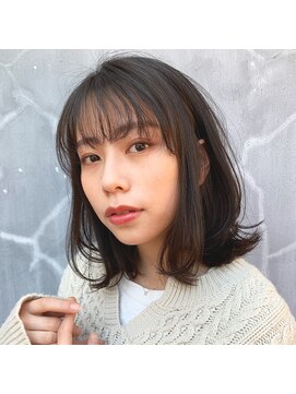 バズ(BUZZ) 暗髪スリークボブ<Buzzさの>