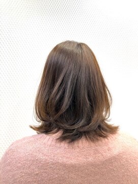 クオリス 上福岡店(QUALIS) くびれ/ウルフレイヤー/ミディアム/暖色系/30代40代/小顔/外ハネ