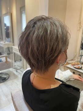 ナンバー ユアイロ 川崎(N° uairo) 【池田】ミルクティーベージュショートカット/川崎駅西口徒歩4分