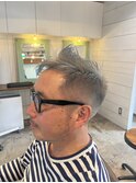 メンズのシルバーカラー
