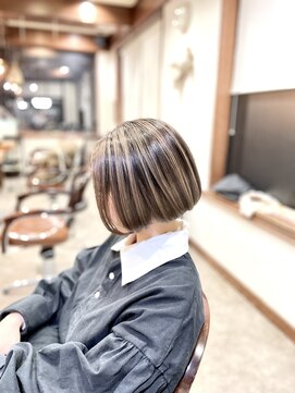 ヤソ(yaso) バレイヤージュ× ショート