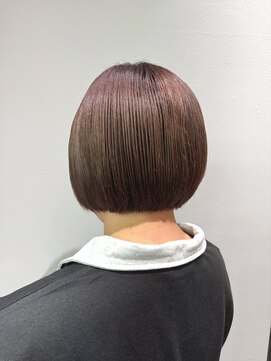 ソロ(soLo) soLoコンパクトボブ×ピンクベージュ