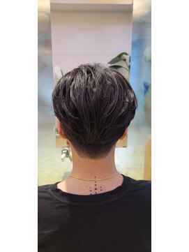 シュヴー 門前仲町(CHEVEUX) 男ド上がるフェザーパーマスタイル☆彡